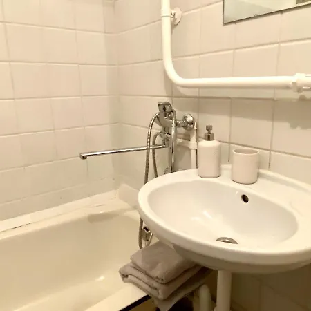アパート Spacious 3-room & Residential Parking *