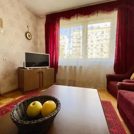 Spacious 3-room & Residential Parking リガ